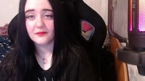 Snapshot of show_for_you chatting on March 12, 10:05 am show_for_you online show from March 12, 10:05 am