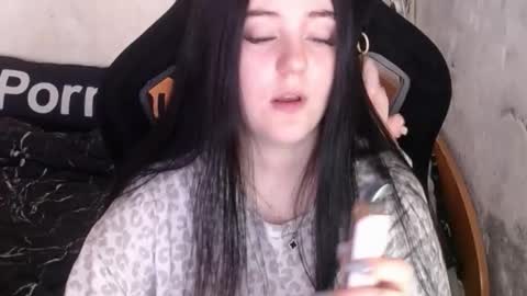 Snapshot of show_for_you chatting on October 16, 7:31 am show_for_you online show from October 16, 7:31 am