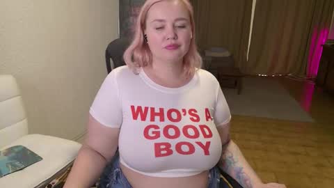 Mimi   online show from February 4, 1:17 pm