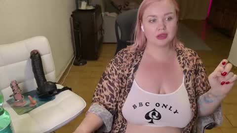 Mimi   online show from April 25, 1:41 pm