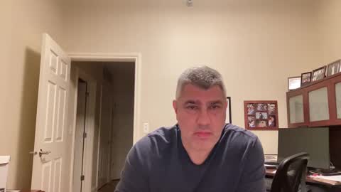 Snapshot of showmet chatting on February 16, 12:41 am Chicago Guy online show from February 16, 12:41 am