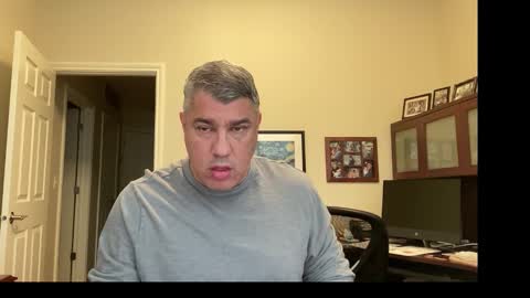 Snapshot of showmet chatting on November 8, 7:45 pm Chicago Guy online show from November 8, 7:45 pm