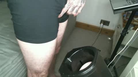 showofjay online show from December 19, 4:02 am