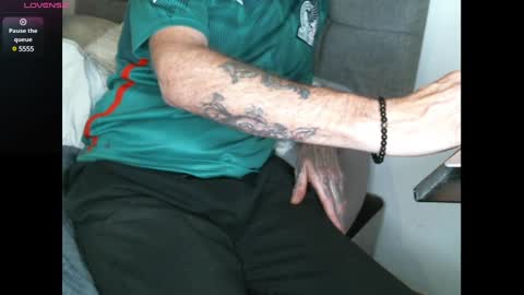 showofjay online show from February 2, 10:28 pm