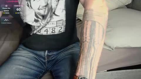 showofjay online show from September 8, 6:07 pm