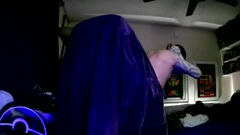 shrewtamer online show from December 10, 4:13 am