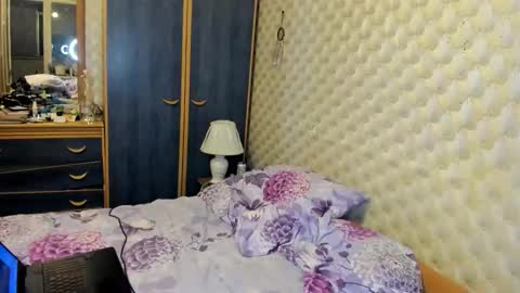 Snapshot of shtuchka2000 chatting on March 20, 1:21 am shtuchka2000 online show from March 20, 1:21 am