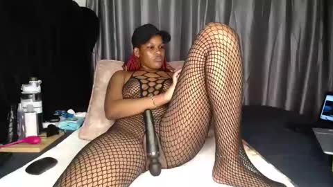 Snapshot of shugacubee chatting on January 8, 5:05 pm EVA online show from January 8, 5:05 pm