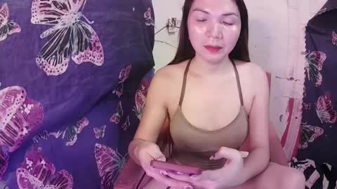 Snapshot of shujine683081 chatting on January 15, 1:56 am juss online show from January 15, 1:56 am