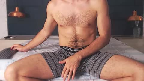 Snapshot of shule71 chatting on November 26, 1:01 pm shule71 online show from November 26, 1:01 pm