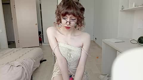 Snapshot of shushencii chatting on September 29, 2:49 am Aria online show from September 29, 2:49 am