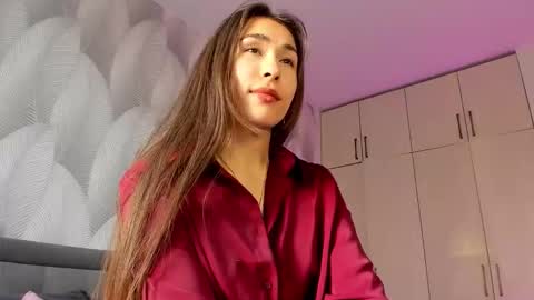 Snapshot of shy_bambiii chatting on September 27, 1:32 am Mika online show from September 27, 1:32 am