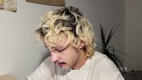 your shy boy online show from May 2, 4:01 pm