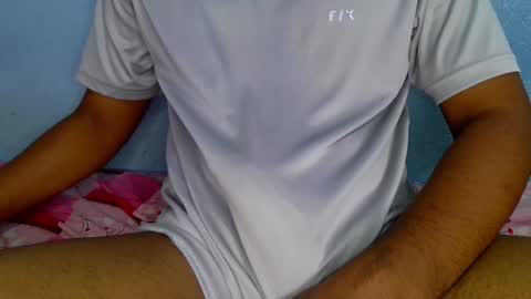 shyeyes online show from December 6, 9:21 am