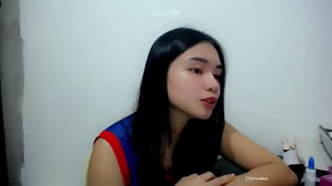 shy_innocent_girl online show from July 17, 2:24 pm