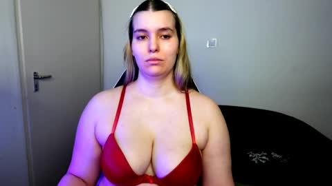 shy_nerd_babyy online show from April 30, 6:36 pm