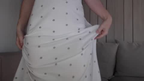 shy_schoolgirl_ online show from February 25, 3:38 pm