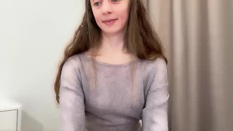 shy_schoolgirl_ online show from December 19, 3:19 pm