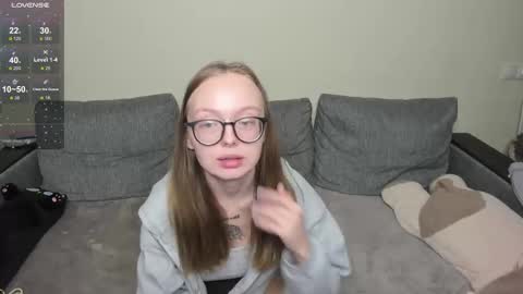 Melissa online show from October 19, 8:31 pm