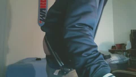 shyboyhugecum2020 online show from May 16, 4:53 am
