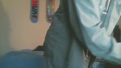 shyboyhugecum2020 online show from May 30, 3:58 am