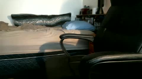 shyboyhugecum2020 online show from June 19, 3:00 am