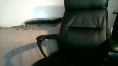 shyboyhugecum2020 online show from June 21, 9:50 pm