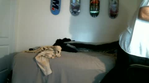 shyboyhugecum2020 online show from July 1, 3:41 am