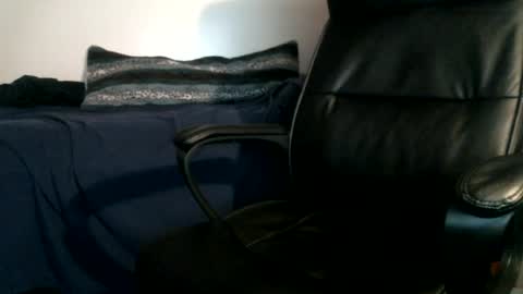 shyboyhugecum2020 online show from July 20, 2:37 am