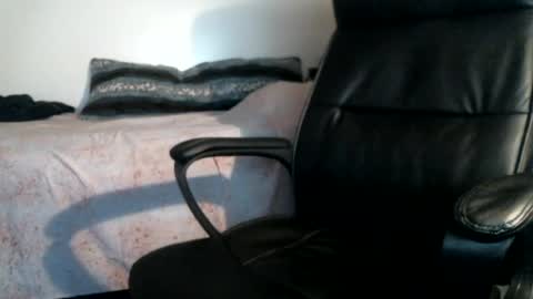 shyboyhugecum2020 online show from July 21, 1:30 am