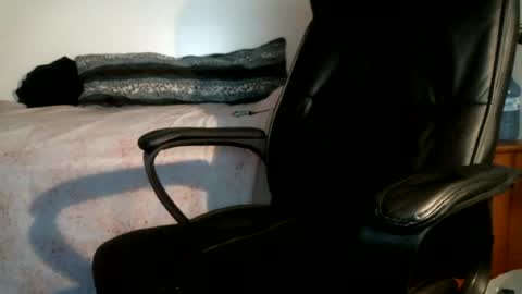 shyboyhugecum2020 online show from July 23, 3:04 am