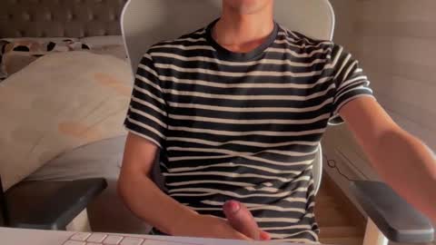 shydude666 online show from September 28, 1:44 am