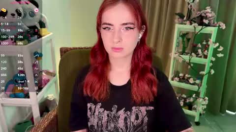 Snapshot of shyfoxxxy chatting on June 28, 6:30 am Effie online show from June 28, 6:30 am