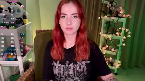 Snapshot of shyfoxxxy chatting on July 6, 4:09 pm Effie online show from July 6, 4:09 pm