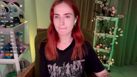 Snapshot of shyfoxxxy chatting on July 12, 6:32 pm Effie online show from July 12, 6:32 pm