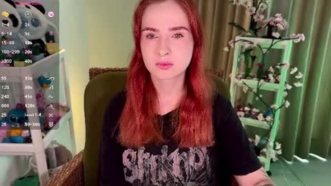 Snapshot of shyfoxxxy chatting on July 16, 6:08 am Effie online show from July 16, 6:08 am