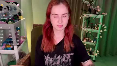 Snapshot of shyfoxxxy chatting on July 16, 6:14 pm Effie online show from July 16, 6:14 pm