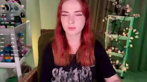 Snapshot of shyfoxxxy chatting on July 17, 6:35 pm Effie online show from July 17, 6:35 pm