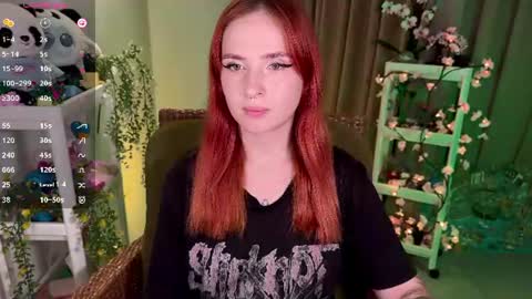 Snapshot of shyfoxxxy chatting on July 28, 11:28 am Effie online show from July 28, 11:28 am
