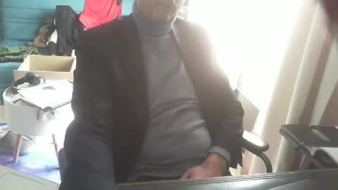 Snapshot of shyfrenchcock chatting on March 10, 1:10 pm shyfrenchcock online show from March 10, 1:10 pm