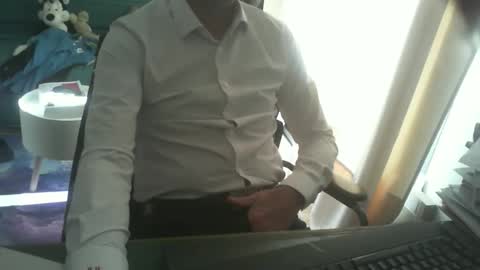 Snapshot of shyfrenchcock chatting on November 3, 9:32 am shyfrenchcock online show from November 3, 9:32 am