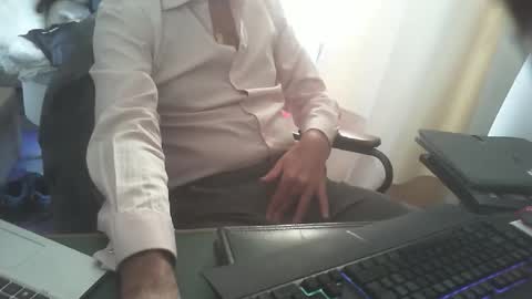 Snapshot of shyfrenchcock chatting on November 27, 2:08 pm shyfrenchcock online show from November 27, 2:08 pm