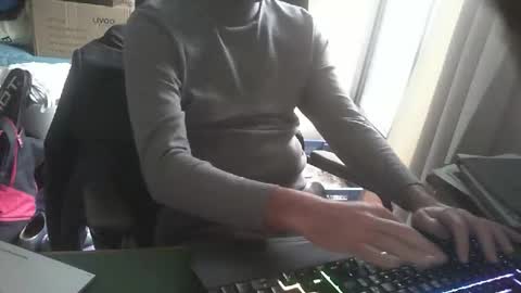 Snapshot of shyfrenchcock chatting on February 5, 1:27 pm shyfrenchcock online show from February 5, 1:27 pm