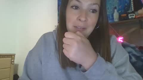 Snapshot of shymilf535 chatting on May 15, 2:18 am RBXs Princess online show from May 15, 2:18 am