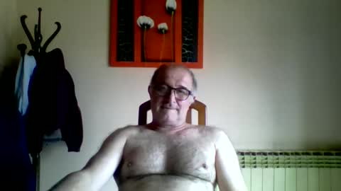 shymmy10 online show from May 2, 10:31 am