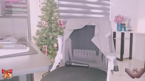 shyn_22 online show from December 17, 5:13 am