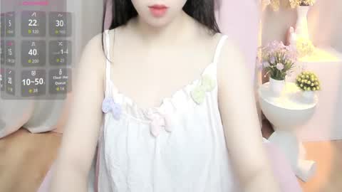 Snapshot of shynana23 chatting on June 25, 1:16 am nana online show from June 25, 1:16 am