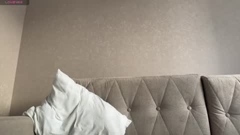 Snapshot of shyprinces chatting on June 18, 3:29 am Amelia online show from June 18, 3:29 am