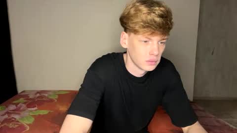 Snapshot of shyredstar chatting on December 18, 11:34 am Tom and Betty online show from December 18, 11:34 am