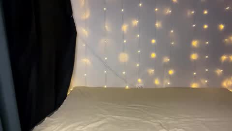 Snapshot of shyredstar chatting on December 31, 11:09 am Tom and Betty online show from December 31, 11:09 am